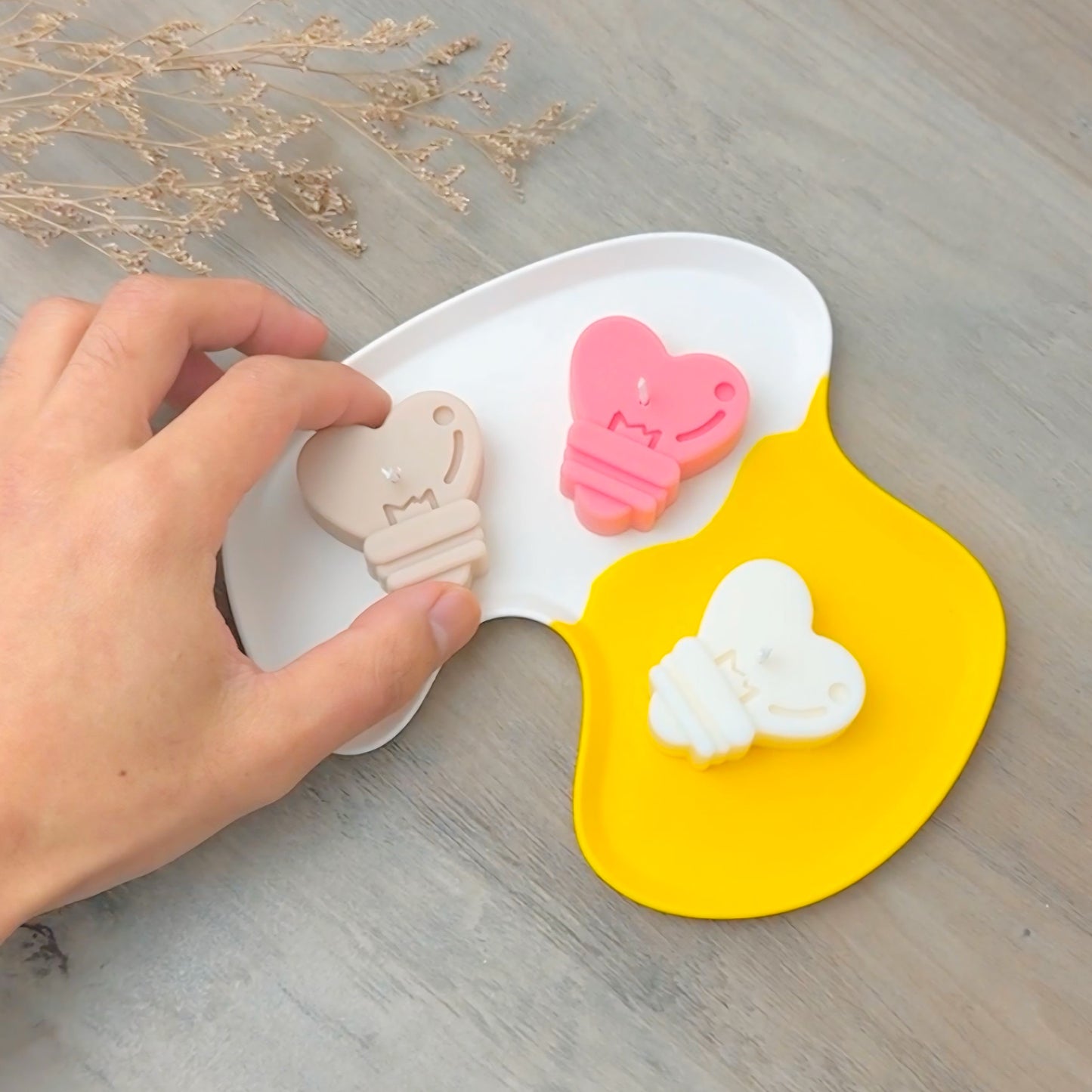 Lightbulb Heart Shaped Tealight Candle - Romantic Gift Candles