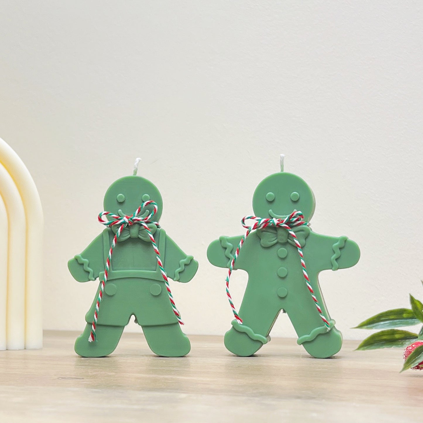 Green Christmas Gingerbread Candles - Festive Gingerbread Man Candle