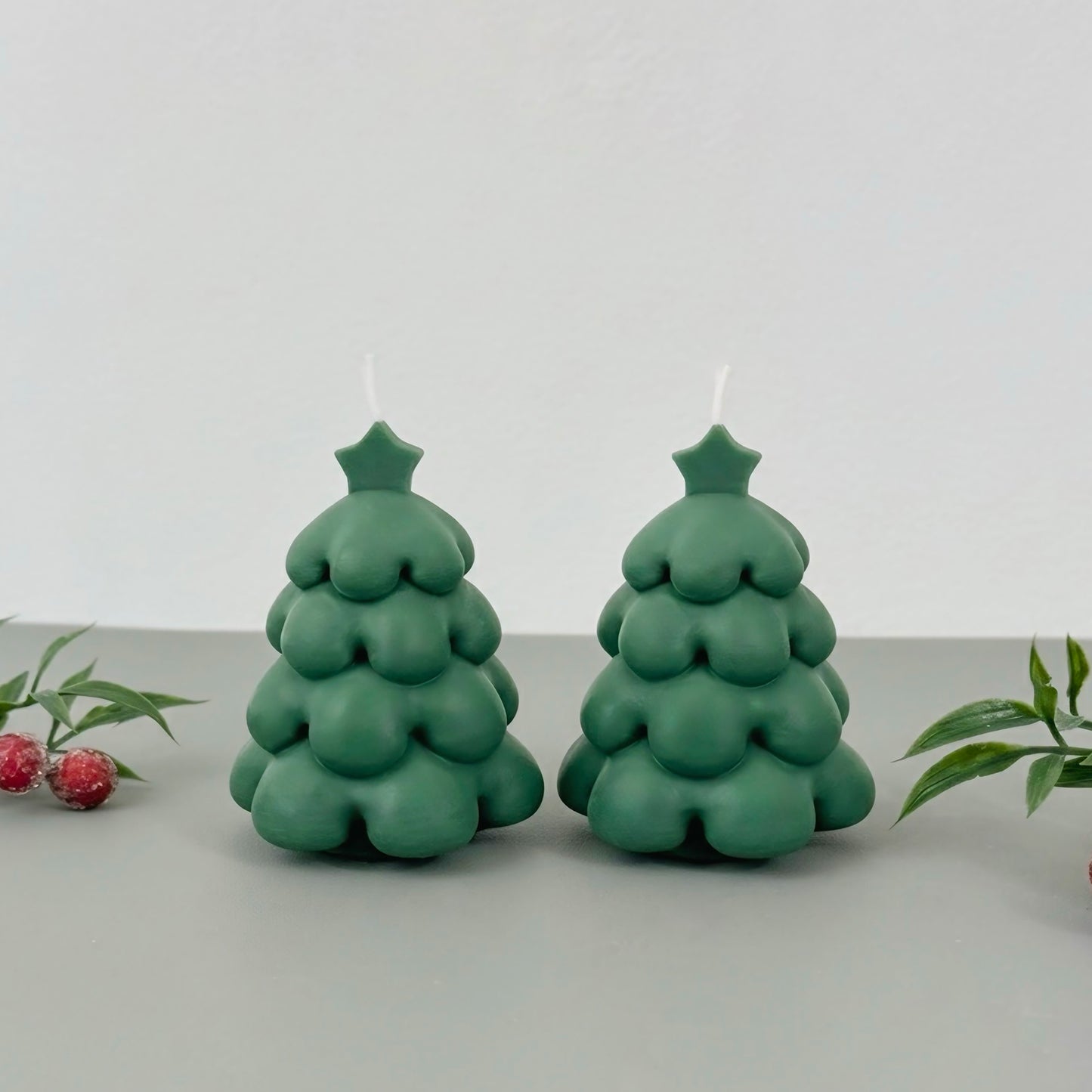 Green Christmas Tree Candle – Festive Decorative Candle & Gift
