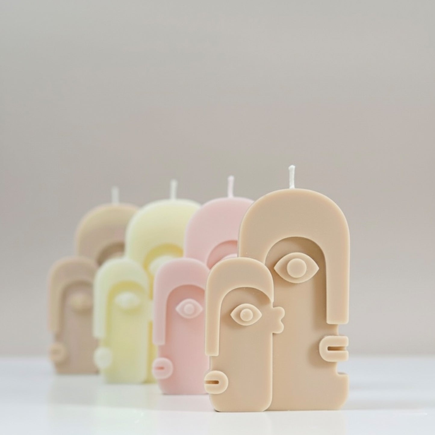 Abstract Soy Candle with Face Design - Moaie Face Shape Candles - Aesthetic Candles