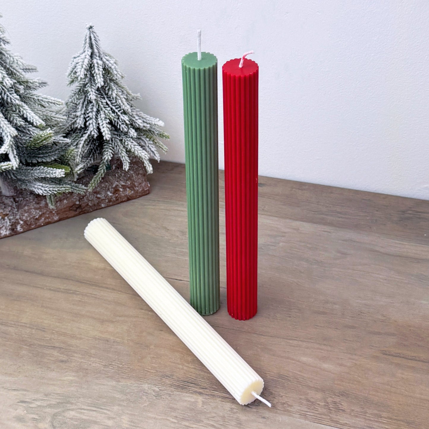 Minimalist Christmas Dinner Candles - Colourful Christmas Dinner Table Candlestick